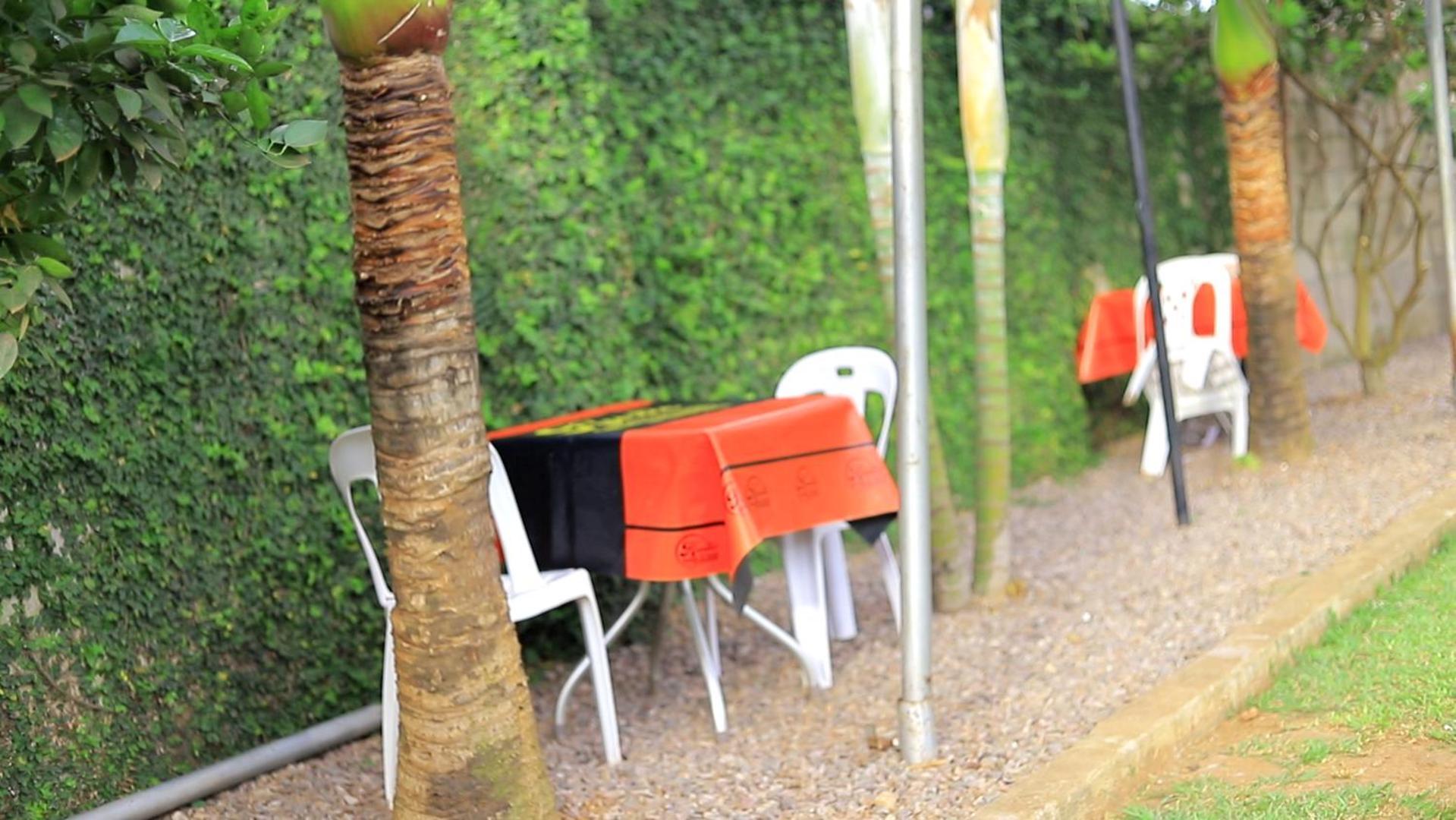 Rustic Gardens Bed & Breakfast Kitunzi Lungujja Kampala Exteriör bild